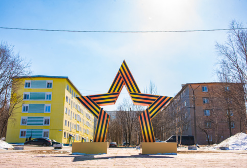 Праздничное оформление города Мончегорск ко Дню Победы-1
