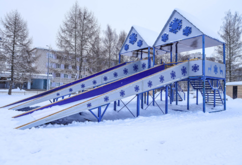 Снежная горка световая в г. Кирово-Чепецк-1