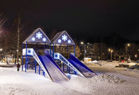 Снежная горка световая в г. Кирово-Чепецк-1