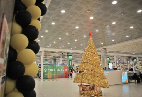 Световая ель в ТЦ “Капитолий” в г. Орехово-Зуево-1